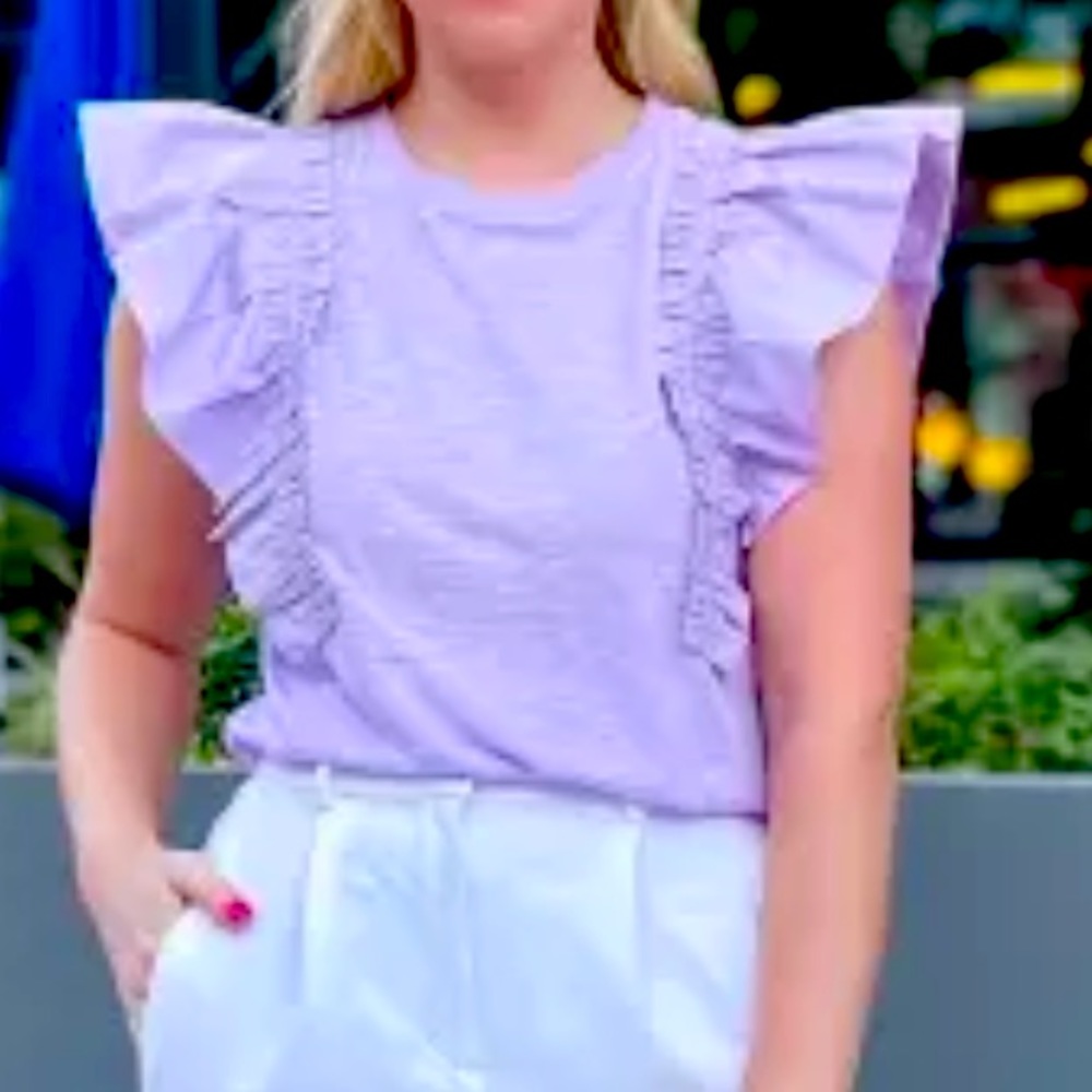 Ruffle sleeve tee